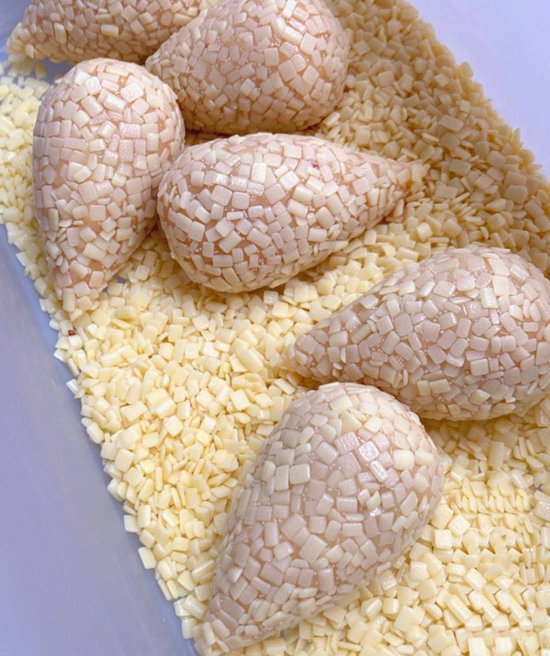 Coxinha de Morango Granule Branco