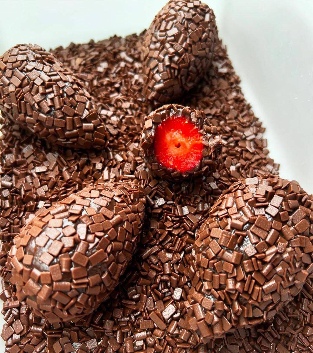 Coxinha de Morango Granule Chocolate